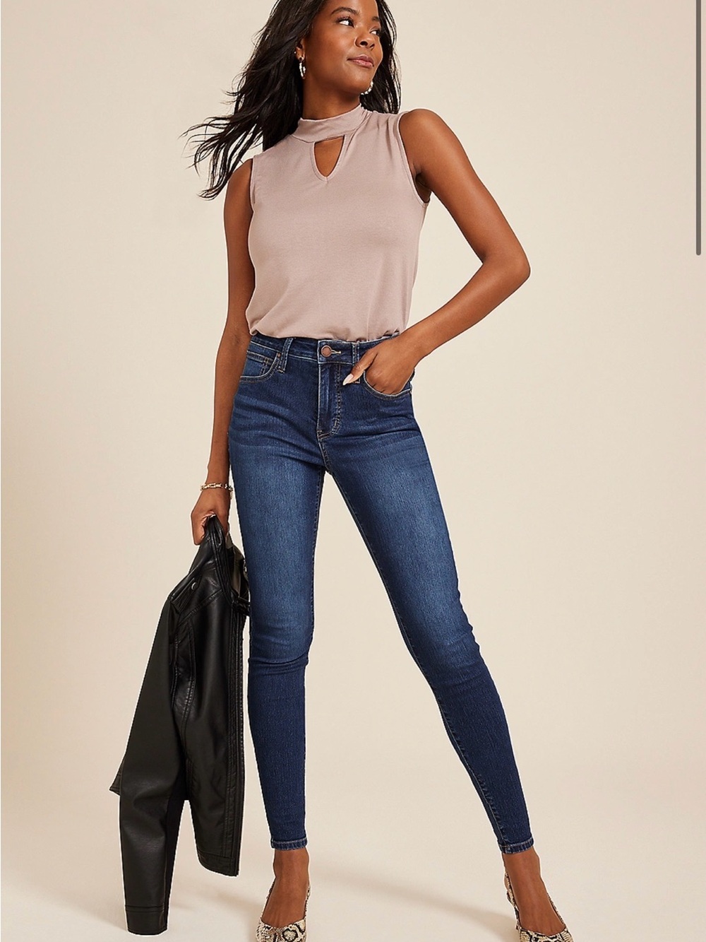 Maurices Dark Wash Everflex high rise skinny jean. Size 6 Reg